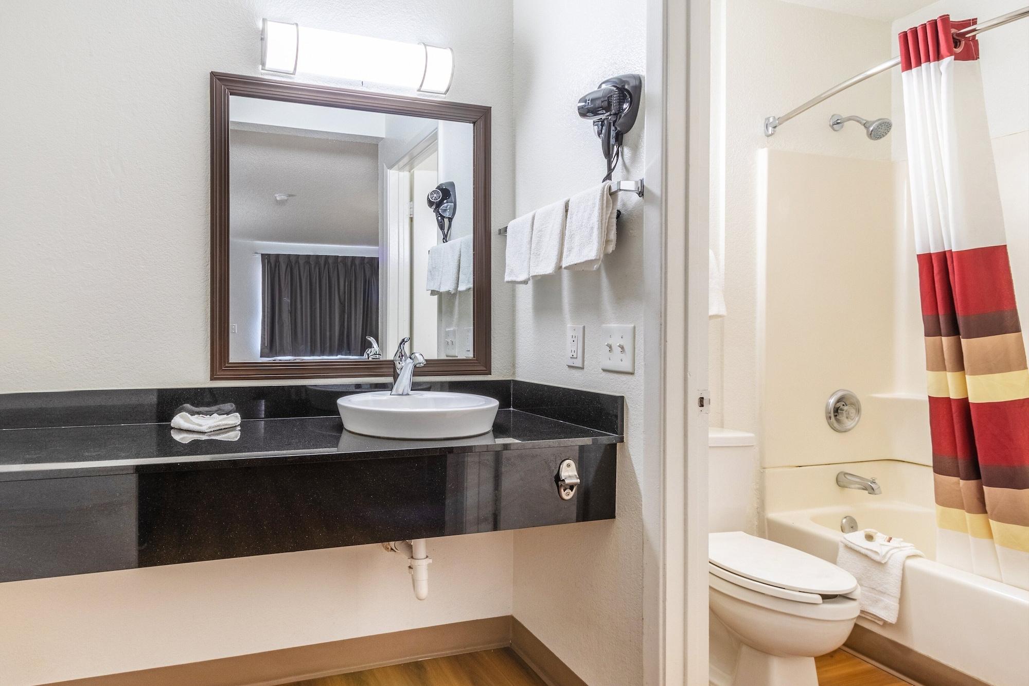 Red Roof Inn Phoenix- Midtown Экстерьер фото