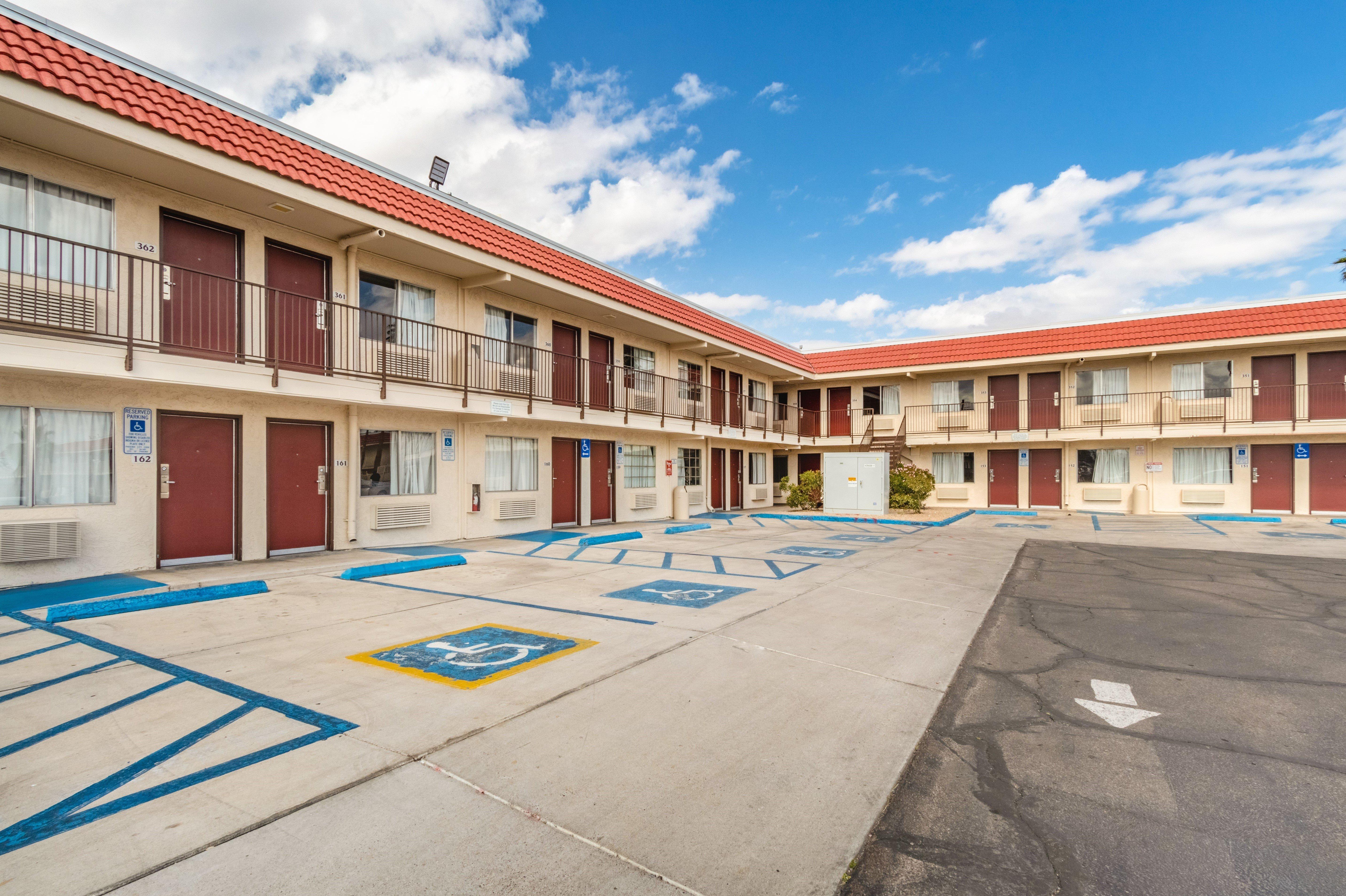 Red Roof Inn Phoenix- Midtown Экстерьер фото