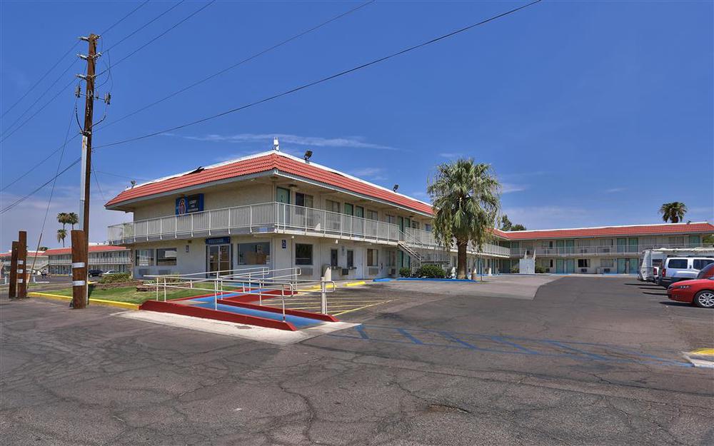 Red Roof Inn Phoenix- Midtown Экстерьер фото