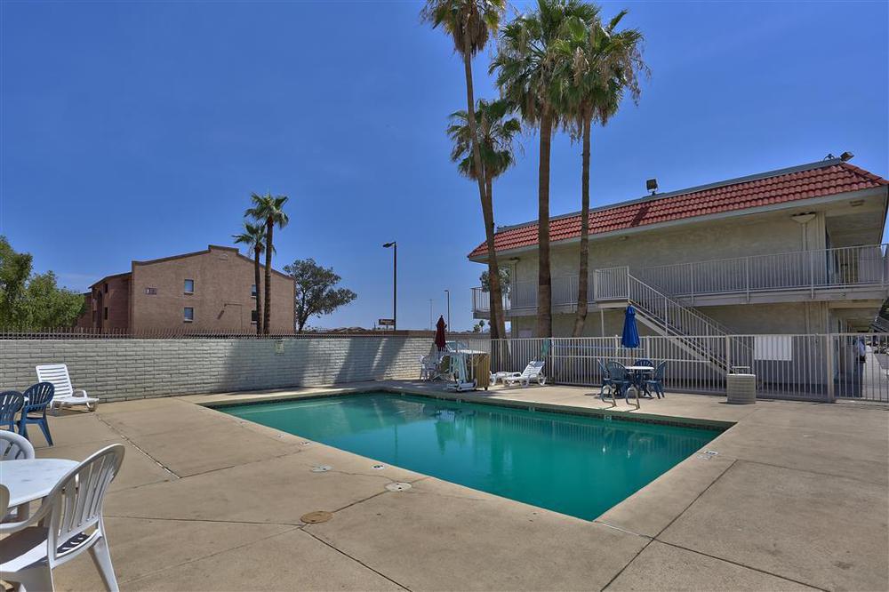 Red Roof Inn Phoenix- Midtown Удобства фото