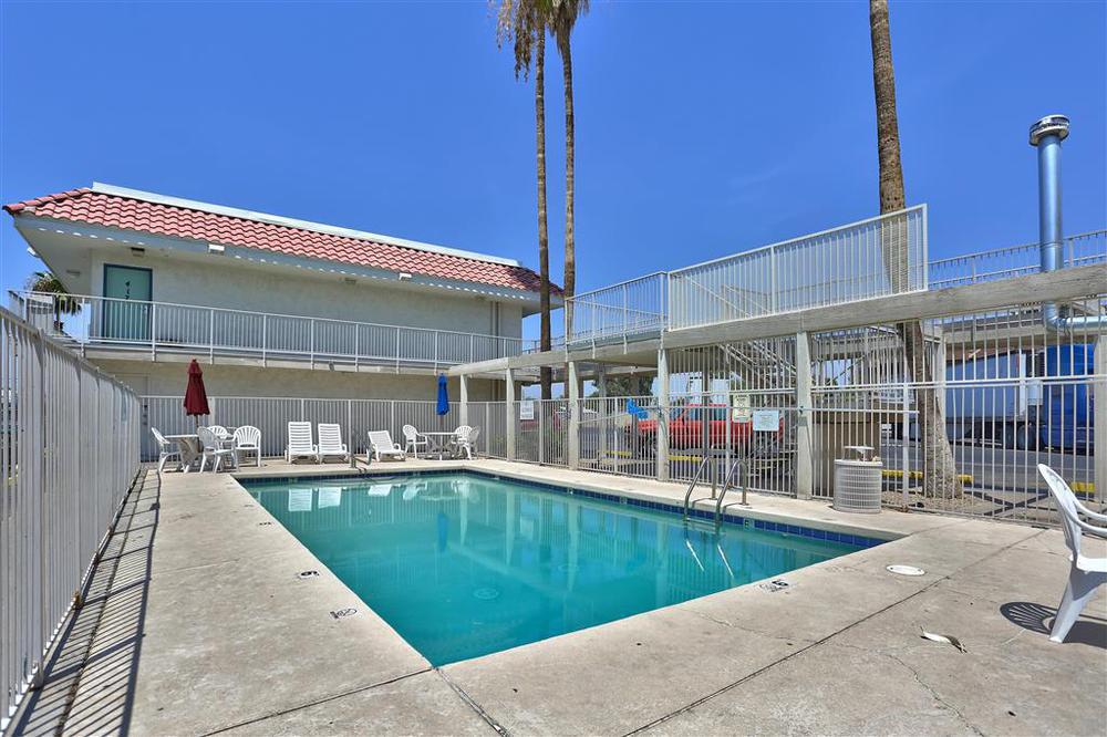 Red Roof Inn Phoenix- Midtown Удобства фото